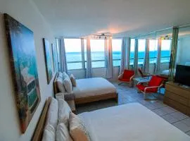 Castle 1133 Ocean view studio, Pool and Beach Access, FREE Parking, Tennis and more!