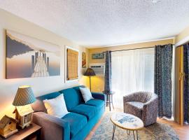 Misty Harbor Resort: Unit 208、ギルフォードのホテル