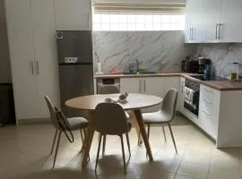 Home4U apt1, just 8Km from airport
