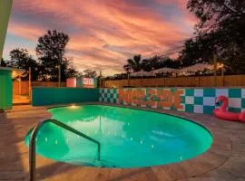 Private Pool 6 MI to Clearwater Beach Fire Pit Game Room