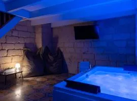 Victoria Luxury Suite
