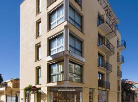 Residence Serenella, hotel v destinaci Diano Marina