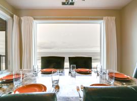 Lincoln City Condo Pool Access, Walk to Beach!, hotel com spa em Lincoln City