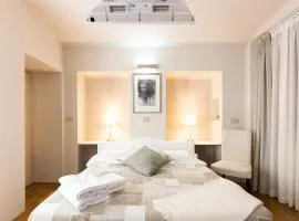 Ponte Vecchio Luxury Retreat