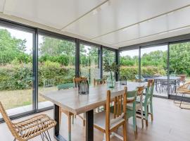 Maison moderne près du lac avec jardin et véranda à Sanguinet, pour 10 personnes - FR-1-319-584, viešbutis mieste Sanginė