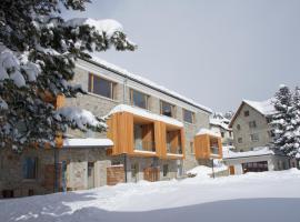Randolins Familienresort, hôtel à Saint-Moritz