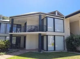 Cape View Beach Resort - Endless Summer