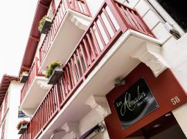 Hotel Les Almadies - Coeur de Ville, hotel near Beach of Saint Jean de Luz, Saint-Jean-de-Luz