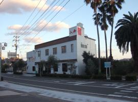 Irifune, hotelli kohteessa Tonosho lähellä maamerkkiä MeiPAM Art Museum