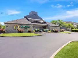 Quality Inn Cleveland Airport