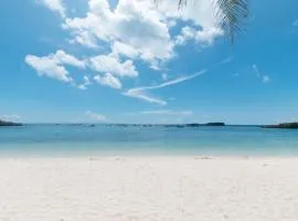 RedDoorz @ LM Apartelle Boracay