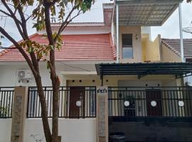 Cemara Guesthouse Mataram Lombok, hotel v destinaci Mataram