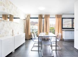 New apartment center Los Cristianos, hotel in Los Cristianos