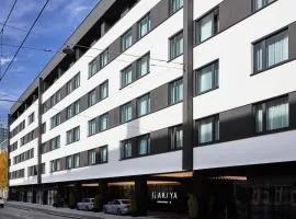 The Dean Munich, Autograph Collection