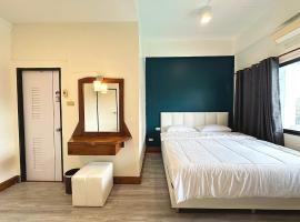 จิมเบ โคซี่เทล เขาหลัก Zimbei Cozytel Khaolak, hotel v destinaci Khao Lak