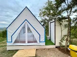กระโจม Howland Glamping Khaoyai