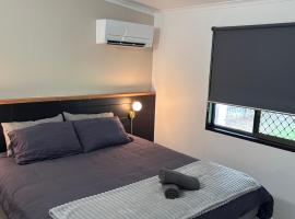 Family retreat in Ningi Pet friendly, hotel Sandstone Pointban