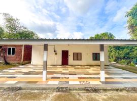 Padang Besar White House Homestay，位于巴东勿刹的酒店