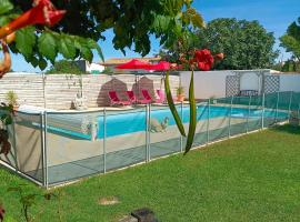 maison île de Ré avec piscine chauffée et vélos, hotel em Le Bois-Plage-en-Ré