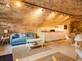 Luxurious canal apartment in Utrecht A Location, chalupa v destinaci Utrecht