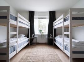 Cozy Studio for 4 Your Home Away from Home, cheap hotel in Lugnvik