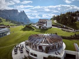 COMO Alpina Dolomites, five-star hotel in Alpe di Siusi
