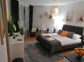 PINEA Apartament z widokiem na morze z basenem i SPA przy plaży