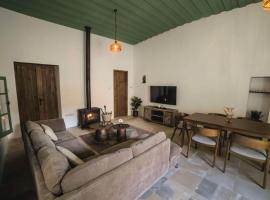 Eftychia's House, bed and breakfast v destinaci Lofou