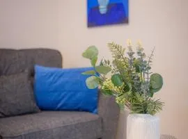 Lethbridge Villa 49 Apartment 3 Super Fibre WiFi, Free parking