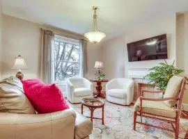 Walk to Garden & Restaurants: Zanesville Apartment
