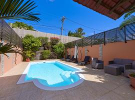 Villa PEARL, 3 chambres, piscine privée à Pointe aux Piments, hotel v destinaci Pointe aux Piments