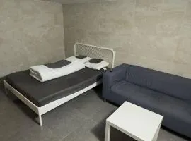 Logement privé sous sol accès autonome