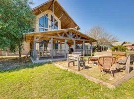 Waterfront Lodge on Lake Tawakoni Group Getaway!