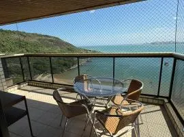 Praia do Morro - Apt. Canto Nobre, Frente total para o mar, 4 quartos 1 vaga de garagem, 2 banheiros