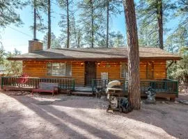 Deck & Forest Views: ‘Black Bear Cabin' in Payson