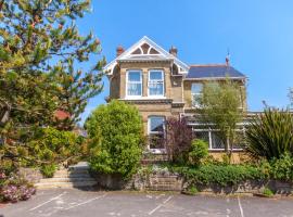 Isle of Yoga Garden Flat, hotel v destinaci Shanklin