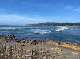 Beach Surf Front-Mareva House
