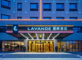 Lavande Hotel Xingping Maweiyi Aviation Plaza, hotel v destinaci Xingping