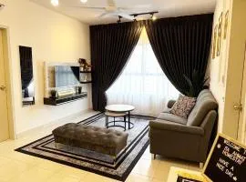 Ita Ahmat Homestay Kota Warisan- Near KLIA