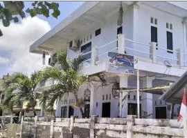 Hans Surfer Homestay