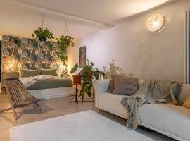 Charming apt in Villa with jacuzzi in Milan