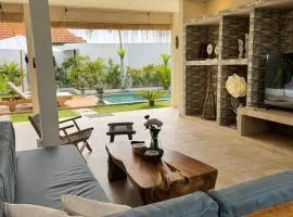 Villa 10 Rose Bali 3BR Luxury