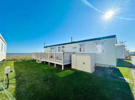 9 Sea View Kessingland Beach Parkdean Resorts MIN 3 NIGHT STAY, hotel com piscina em Kessingland
