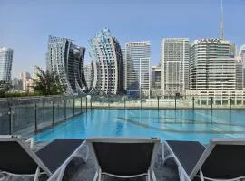 Business Bay Studio Binghatti Canal with Terrace