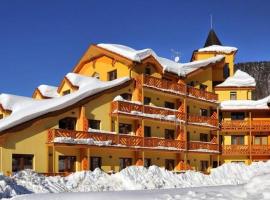 Apartmán pri lanovke Nová Hoľa L&F Donovaly Tatran, place to stay in Donovaly