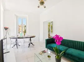 Madonuccia - Hypercentral Chic & Cosy - by TGB