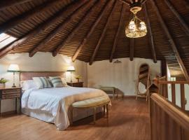 ALOJAMIENTO TURISTICO- AGROTURISMO Dehesa La Pared, ferieg&aring;rd i Chill&oacute;n