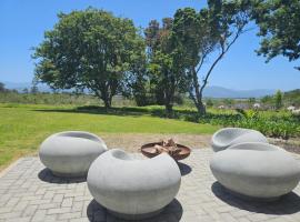 TAMO Guest Farm, ξενοδοχείο σε Plettenberg Bay