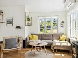 Here, Time Is Tuned Into Intimacy And Coziness
