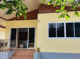 House in Lipa Noi